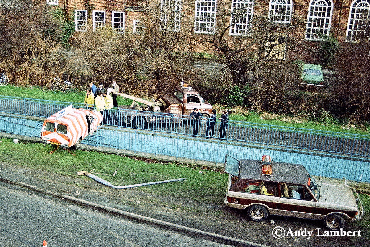 Evening Standard driver loses contro